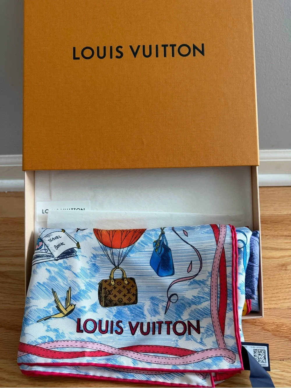 Louis Vuitton Multicolor up up & away Balloon scarf